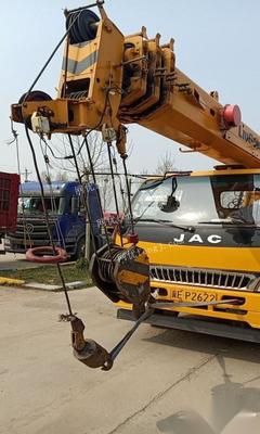 河北廊坊轉讓柳工八噸吊車,就是車板!