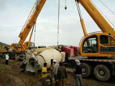 致那些看不起吊車司機的人_救援