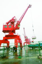 春耕農(nóng)資產(chǎn)品優(yōu)先入港，起重設(shè)備高效助力農(nóng)業(yè)生產(chǎn)